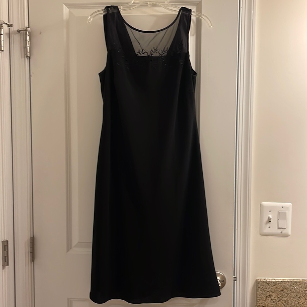 Jones wear dress: black, formal sleeveless dress